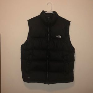 Men’s black north face vest